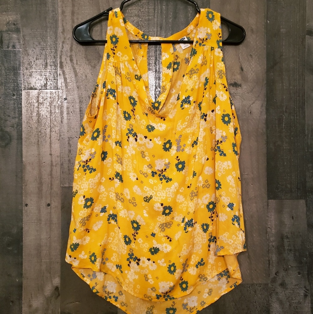 Sleeveless blouse